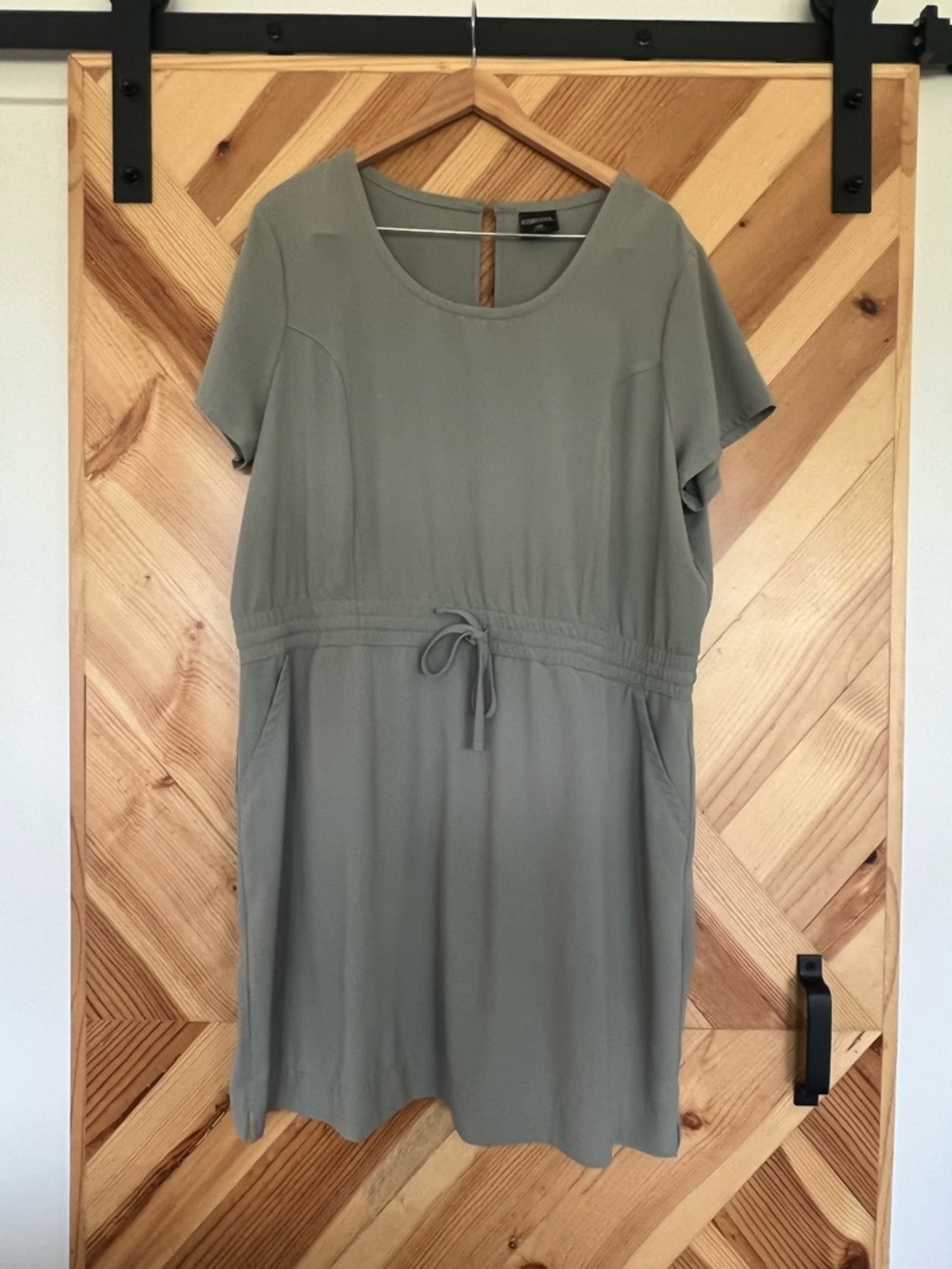 32 Degrees Sage Green Midi Dress with Drawstring Waist